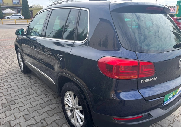 Volkswagen Tiguan cena 46800 przebieg: 209541, rok produkcji 2011 z Września małe 92